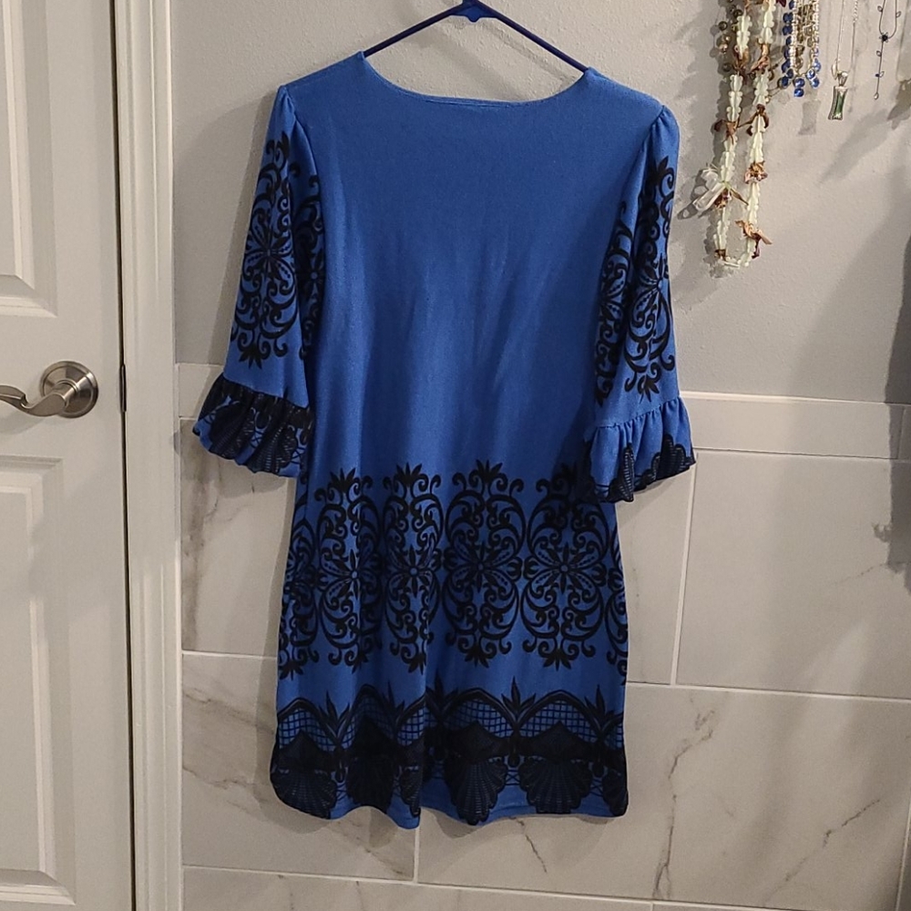 Dress - Picture 2 of 2
